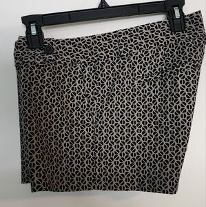 Banana Republic size 8 ryan fit, printed shorts. 3 in inseam, pockets